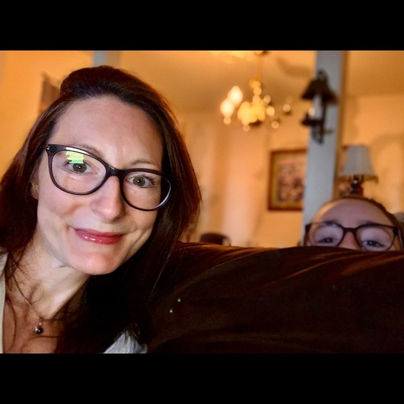 Meet your Posher, Ren - Picture 3 of 5